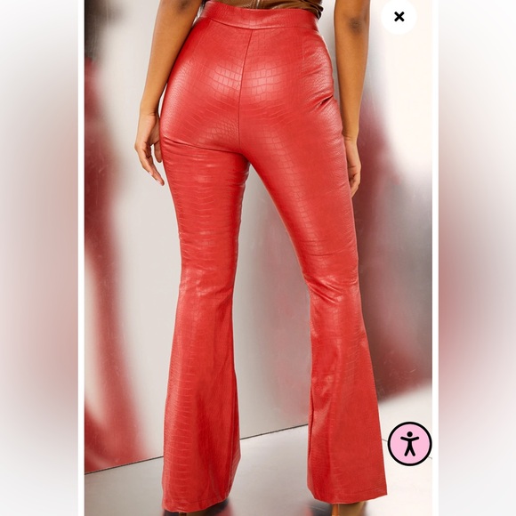 PrettyLittleThing RED FAUX LEATHER CROC V FRONT FLARED PANTS NWT SIZE 8 - Picture 4 of 8